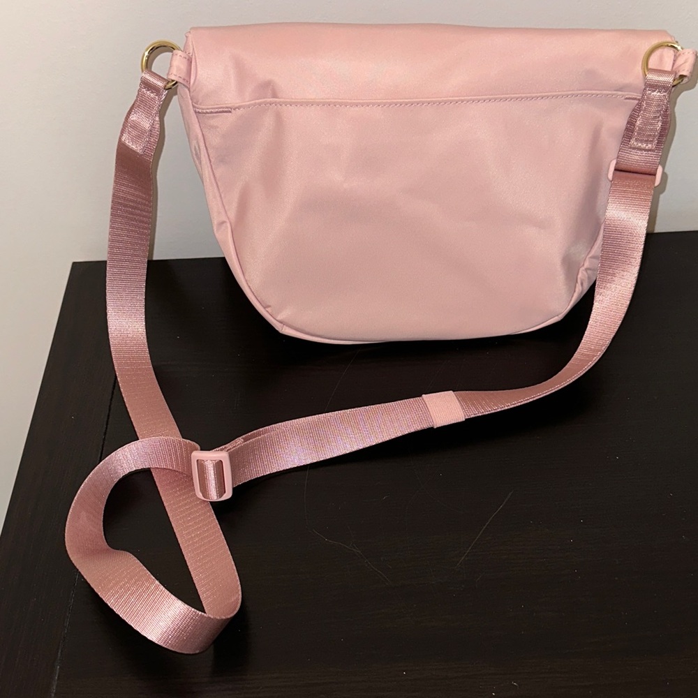 Like New! Lululemon All Night Festival Bag - 5L Crossbody Bag - Picture 8 of 8